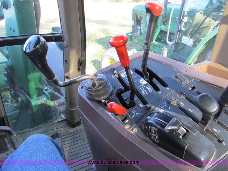 image for item E3535 1994 John Deere 7200 MFWD tractor