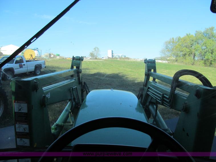 image for item E3535 1994 John Deere 7200 MFWD tractor