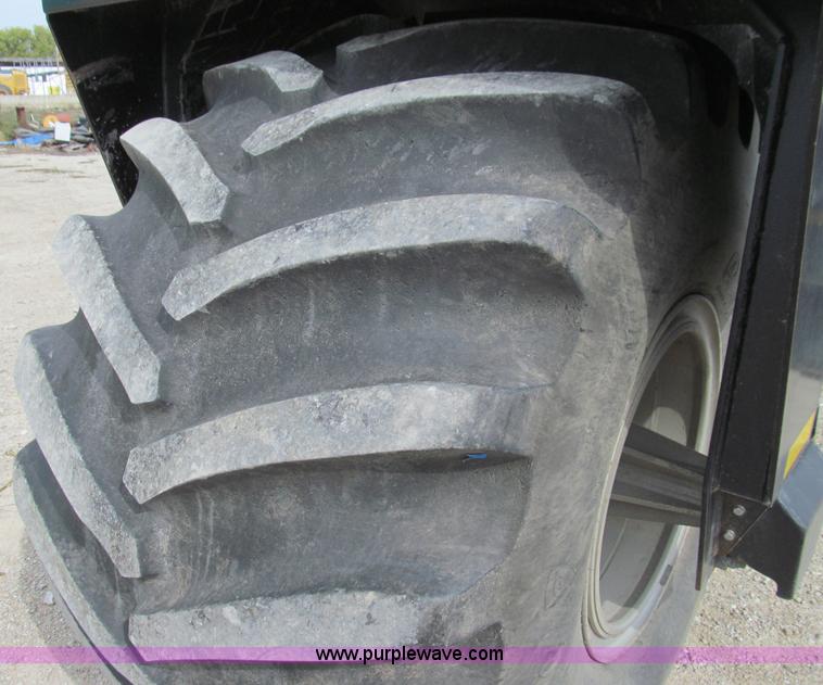 image for item E3537 2000 Case IH Titan FLX3300B dry floater truck