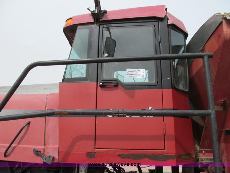 image for item E3537 2000 Case IH Titan FLX3300B dry floater truck