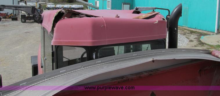 image for item E3537 2000 Case IH Titan FLX3300B dry floater truck