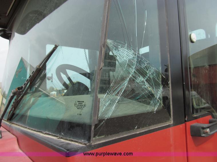 image for item E3537 2000 Case IH Titan FLX3300B dry floater truck