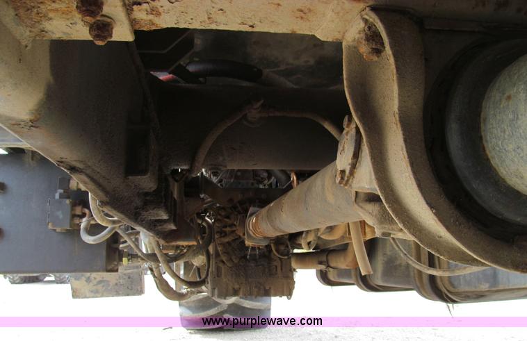 image for item E3537 2000 Case IH Titan FLX3300B dry floater truck