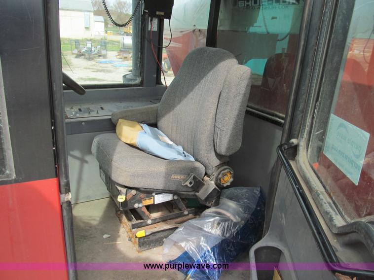 image for item E3537 2000 Case IH Titan FLX3300B dry floater truck