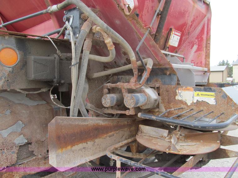 image for item E3537 2000 Case IH Titan FLX3300B dry floater truck