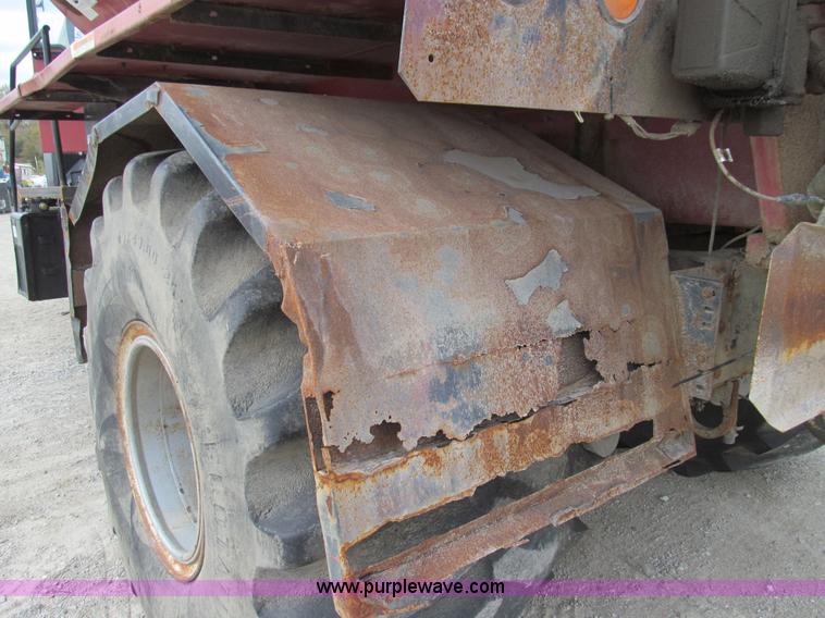 image for item E3537 2000 Case IH Titan FLX3300B dry floater truck