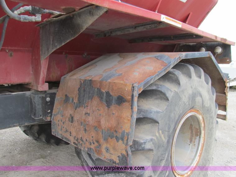 image for item E3537 2000 Case IH Titan FLX3300B dry floater truck