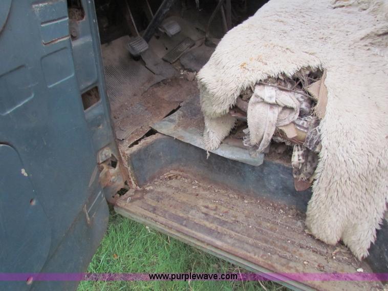 image for item E8092 1958 Ford F500 pickup truck