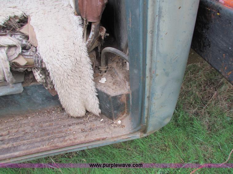 image for item E8092 1958 Ford F500 pickup truck