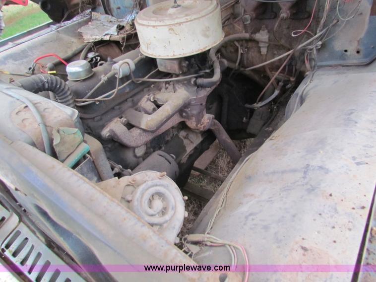 image for item E8092 1958 Ford F500 pickup truck