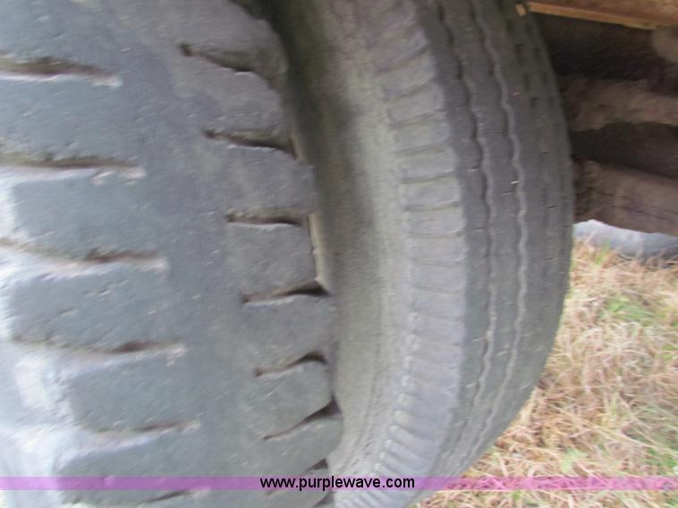 image for item E8092 1958 Ford F500 pickup truck