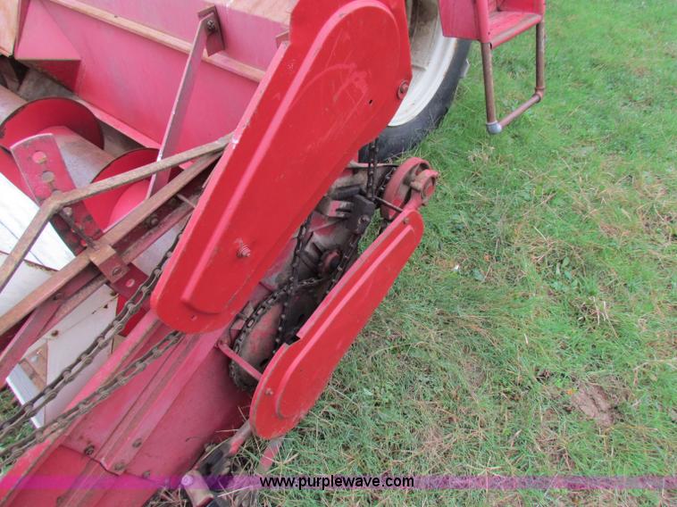 image for item E8093 McCormick International Harvester 101 combine