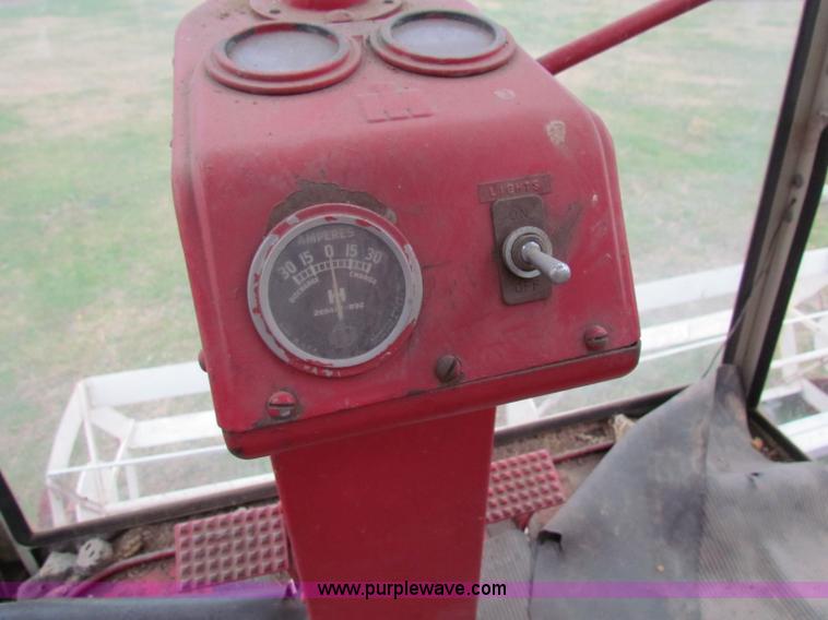 image for item E8093 McCormick International Harvester 101 combine