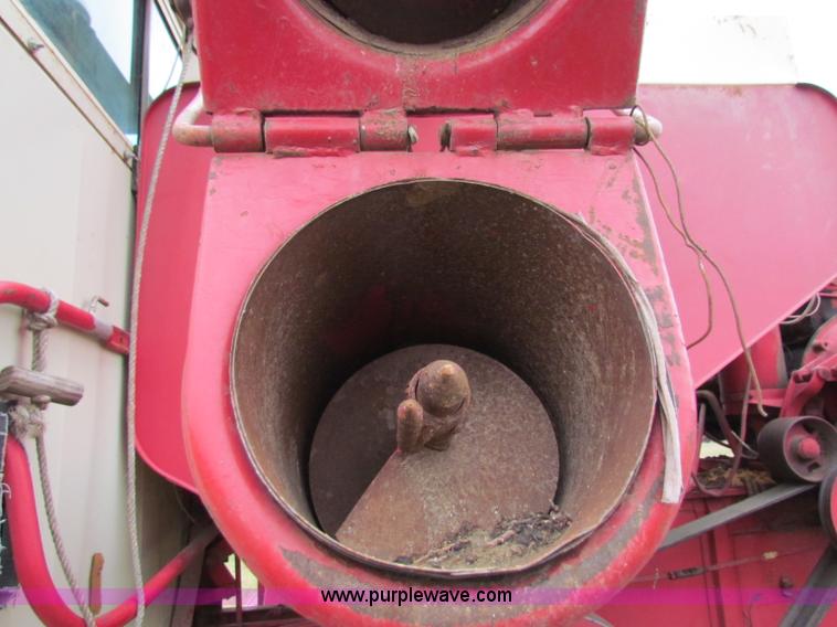 image for item E8093 McCormick International Harvester 101 combine