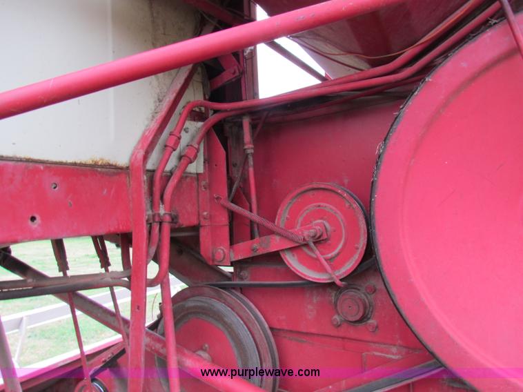 image for item E8093 McCormick International Harvester 101 combine