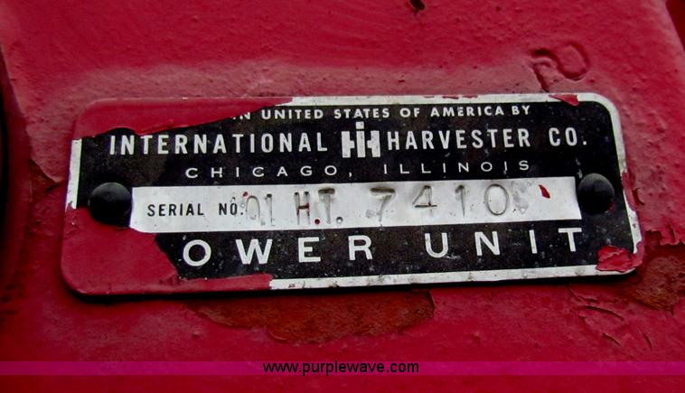 image for item E8093 McCormick International Harvester 101 combine