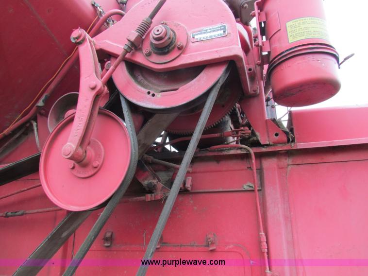 image for item E8093 McCormick International Harvester 101 combine