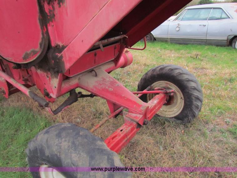image for item E8093 McCormick International Harvester 101 combine