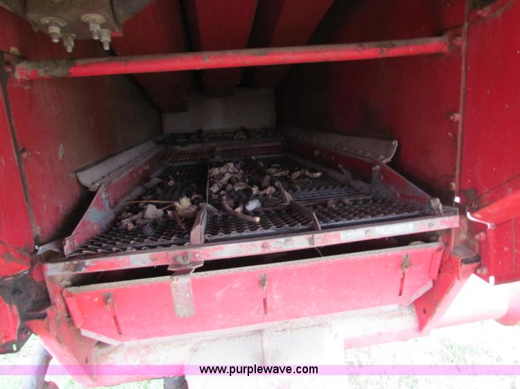 image for item E8093 McCormick International Harvester 101 combine