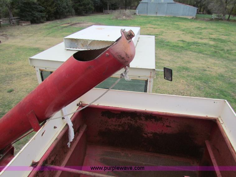 image for item E8093 McCormick International Harvester 101 combine