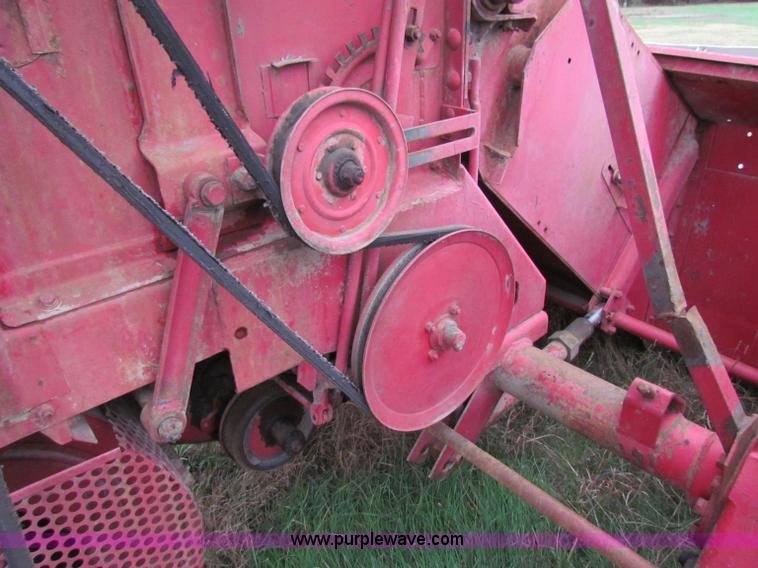 image for item E8093 McCormick International Harvester 101 combine