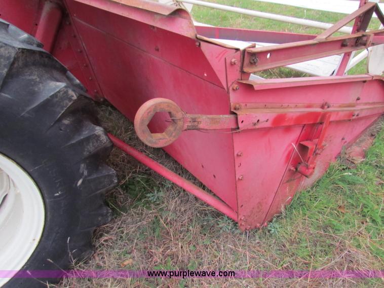 image for item E8093 McCormick International Harvester 101 combine