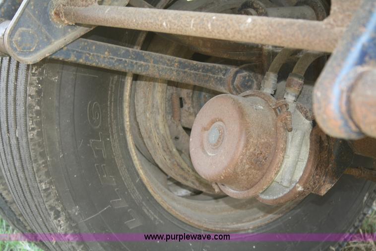 image for item F2523 1979 Timpte 40' double hopper bottom grain trailer