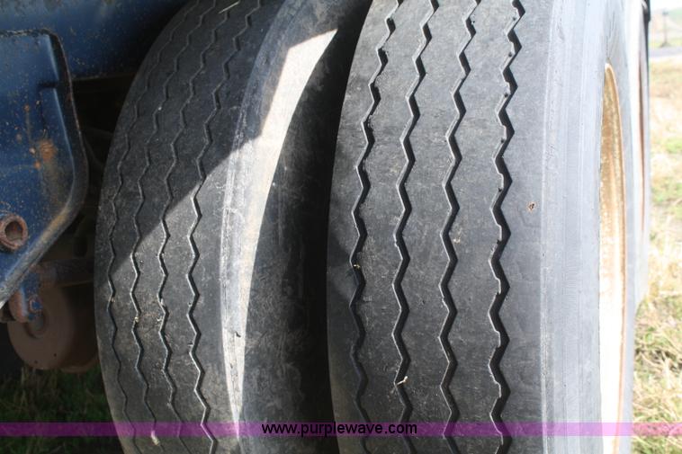 image for item F2523 1979 Timpte 40' double hopper bottom grain trailer