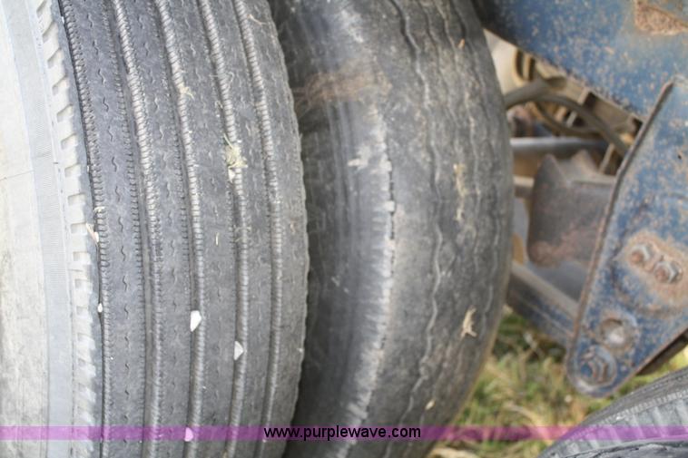 image for item F2523 1979 Timpte 40' double hopper bottom grain trailer