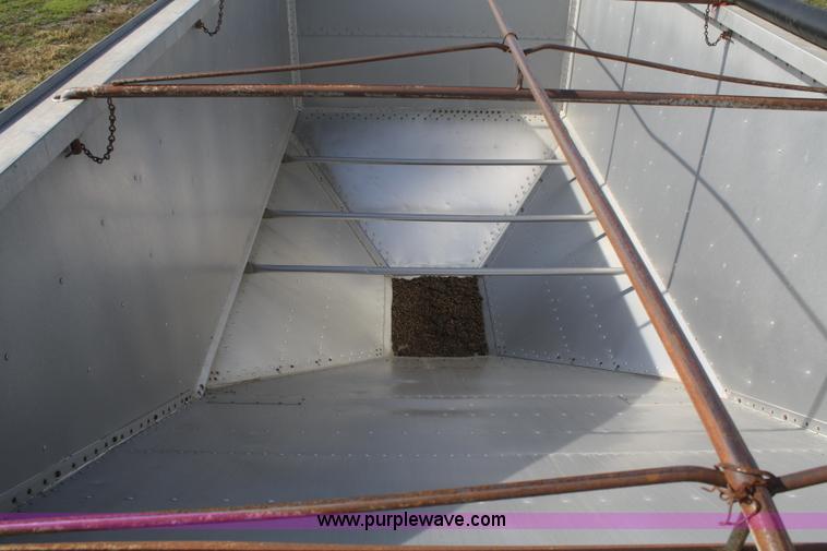 image for item F2523 1979 Timpte 40' double hopper bottom grain trailer