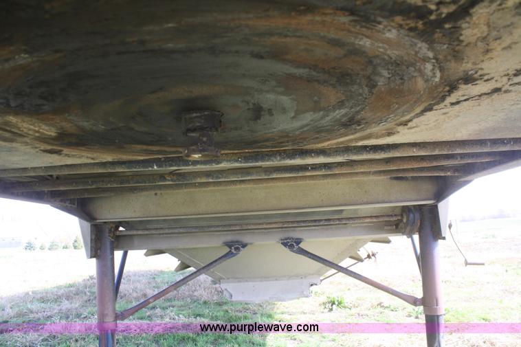 image for item F2523 1979 Timpte 40' double hopper bottom grain trailer