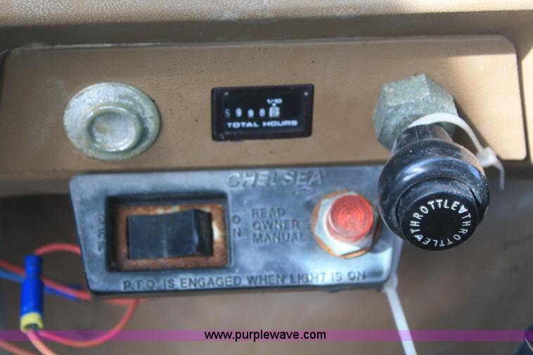 image for item F2696 1995 Ford LN8000 spreader truck