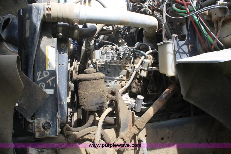 image for item F2696 1995 Ford LN8000 spreader truck