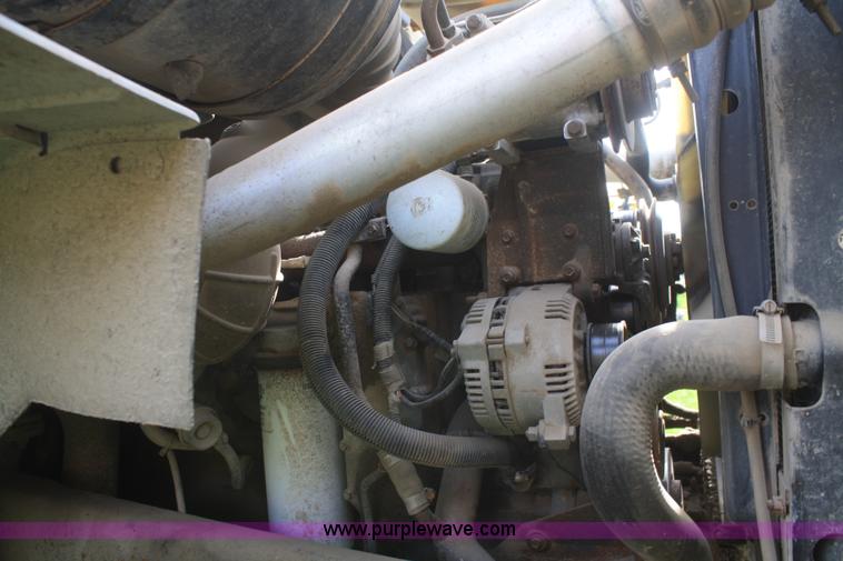 image for item F2696 1995 Ford LN8000 spreader truck