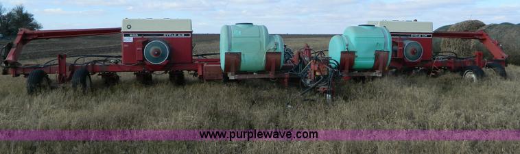 image for item G7556 International Cyclo Air 800 planter