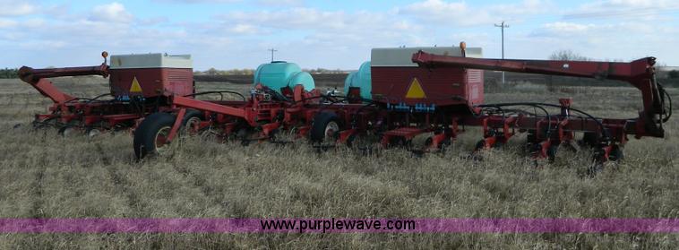 image for item G7556 International Cyclo Air 800 planter