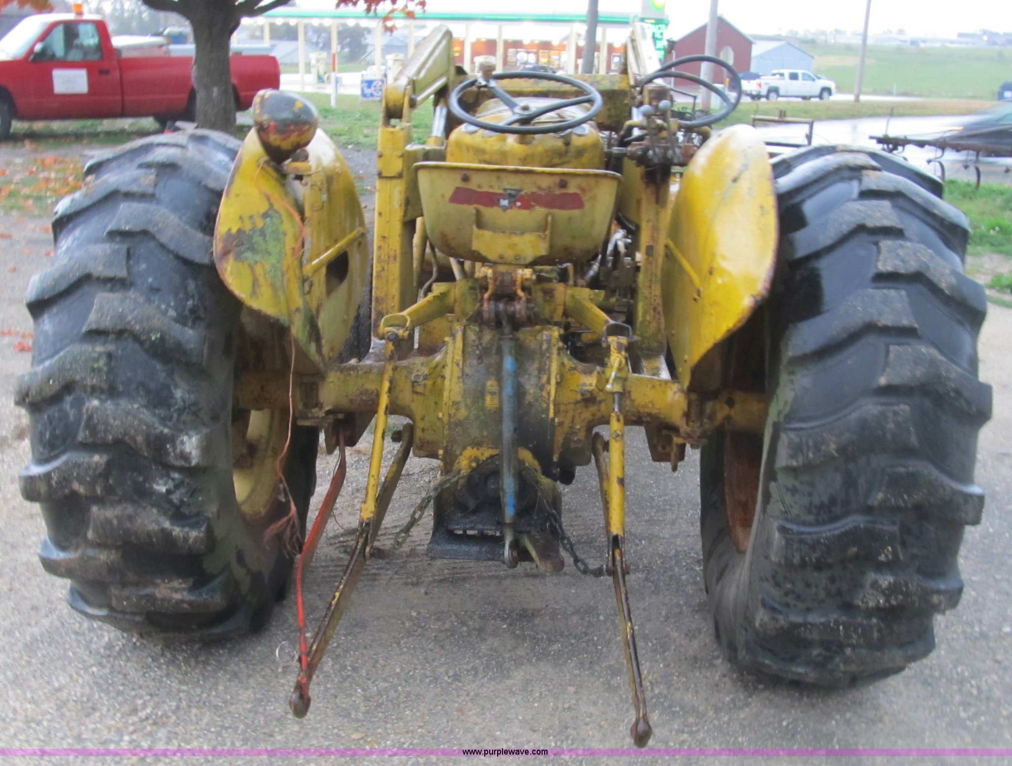 1959 MasseyFerguson 202 Industrial Work Bull tractor in Troy, MO