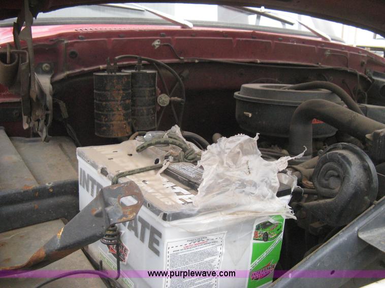 image for item B8286 1979 Ford F600 truck cab and chassis