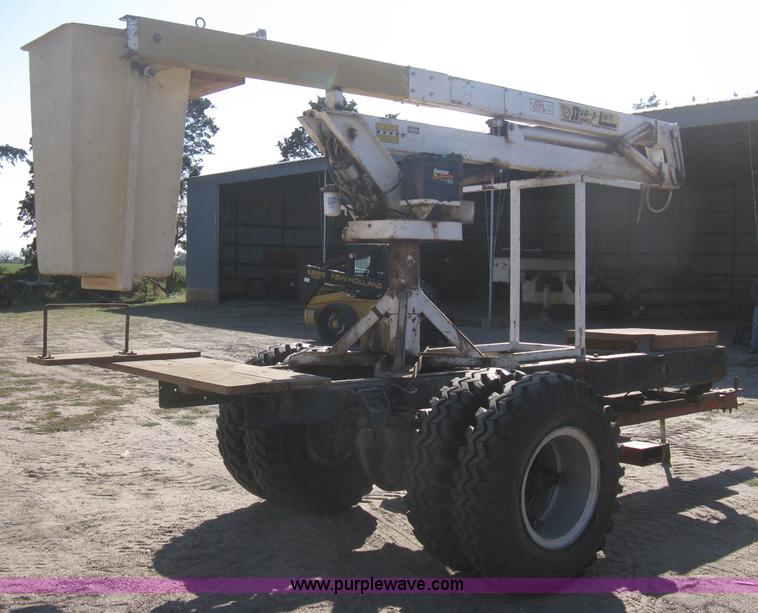 image for item B8307 Dur-a-lift DFSL-36 telescopic boom lift