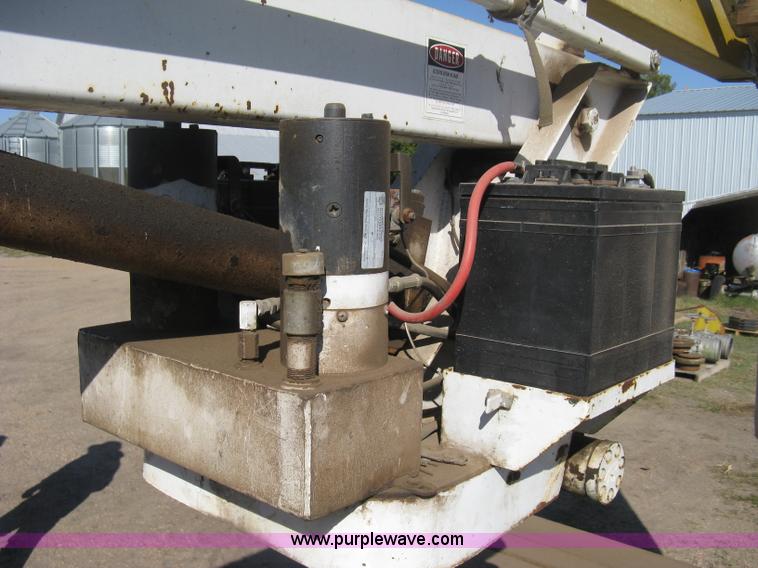 image for item B8307 Dur-a-lift DFSL-36 telescopic boom lift