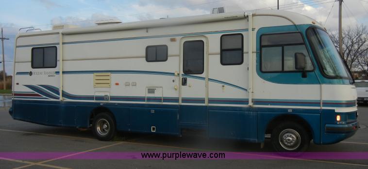 image for item D4761 1995 Ford Holiday Rambler Endeavor LE motorhome RV
