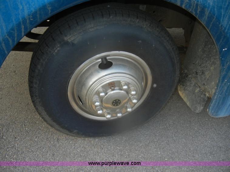 image for item D4761 1995 Ford Holiday Rambler Endeavor LE motorhome RV