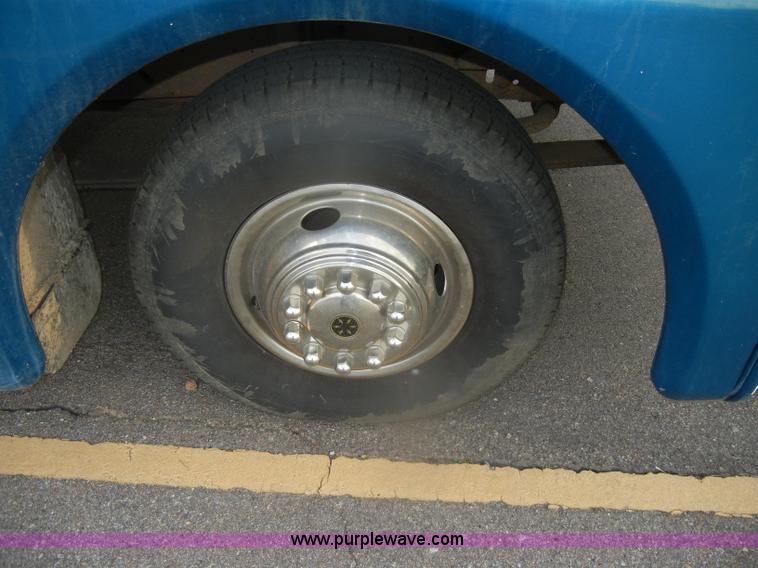 image for item D4761 1995 Ford Holiday Rambler Endeavor LE motorhome RV