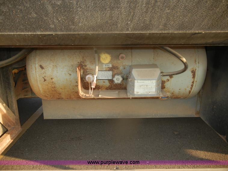 image for item D4761 1995 Ford Holiday Rambler Endeavor LE motorhome RV