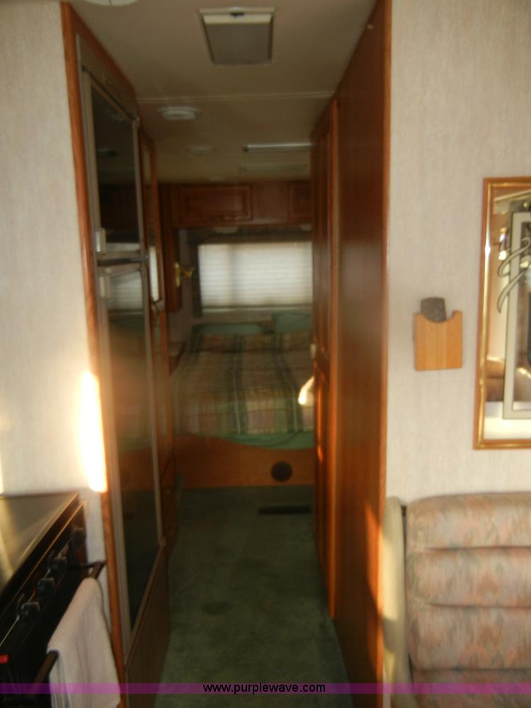 image for item D4761 1995 Ford Holiday Rambler Endeavor LE motorhome RV