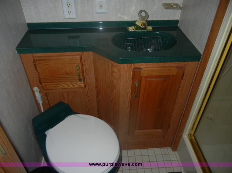 image for item D4761 1995 Ford Holiday Rambler Endeavor LE motorhome RV