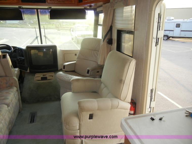 image for item D4761 1995 Ford Holiday Rambler Endeavor LE motorhome RV