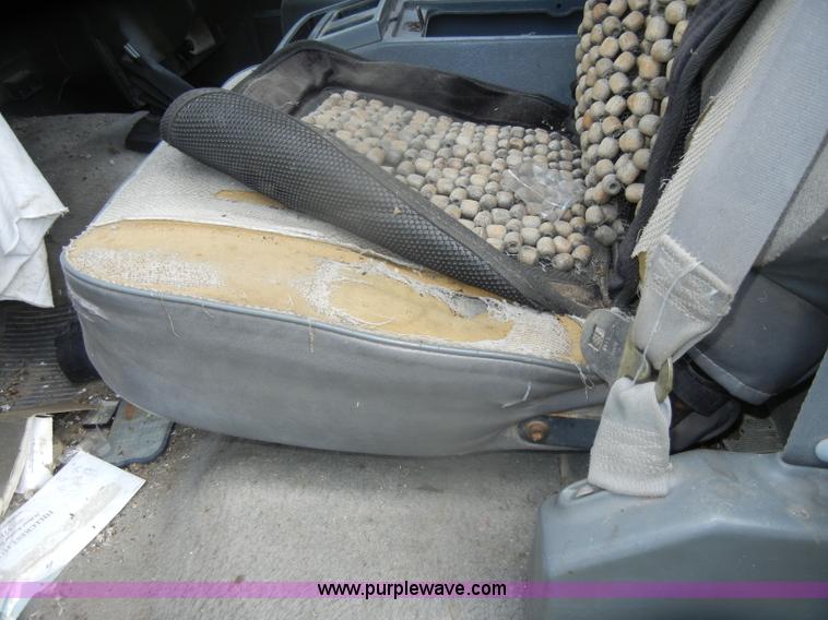 image for item D4875 1988 Chevrolet Suburban 1500 SUV