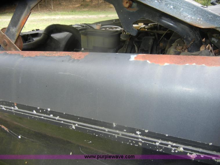 image for item D4875 1988 Chevrolet Suburban 1500 SUV