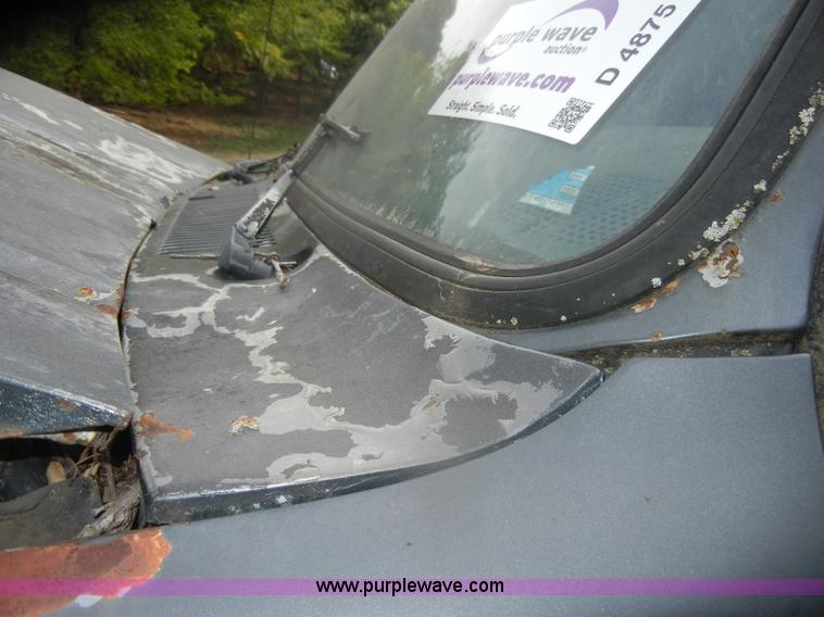 image for item D4875 1988 Chevrolet Suburban 1500 SUV